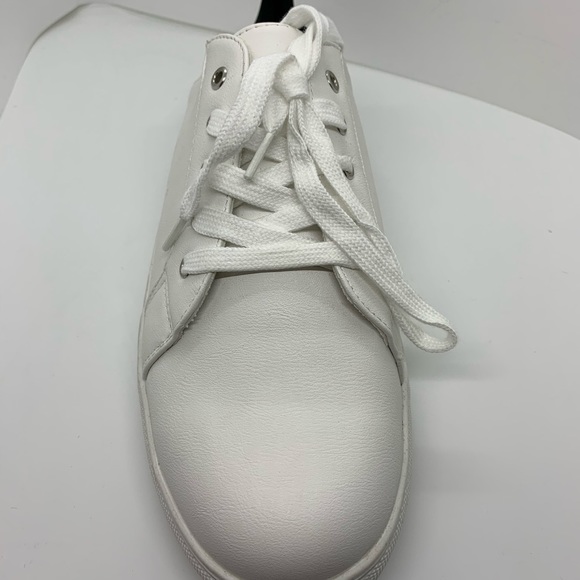 woman’s white elastic back sneakers - Picture 9 of 10